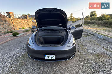 Внедорожник / Кроссовер Tesla Model Y 2022 в 