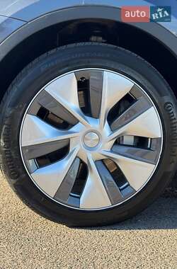 Внедорожник / Кроссовер Tesla Model Y 2023 в 