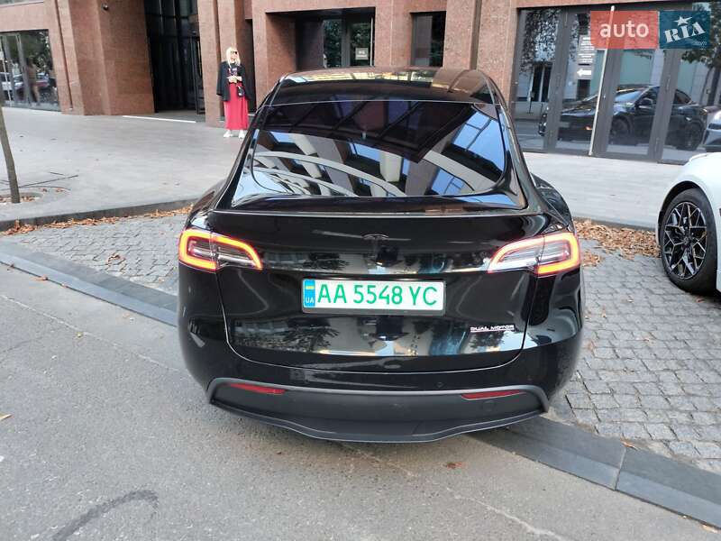 Внедорожник / Кроссовер Tesla Model Y 2021 в Киеве