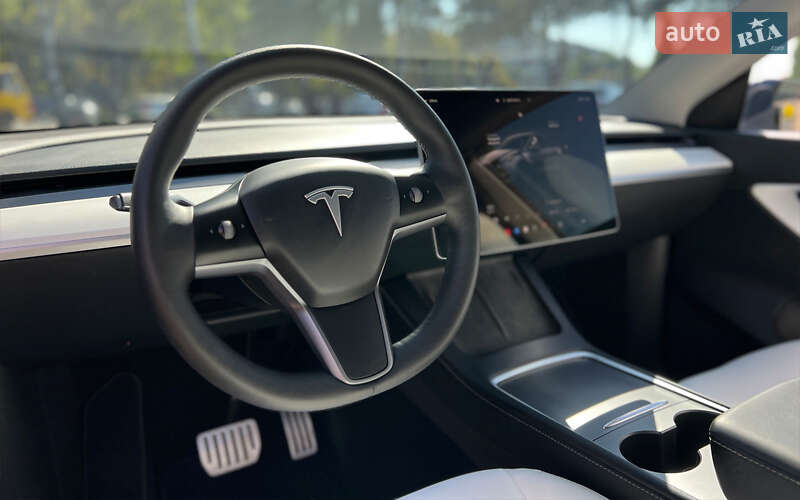 Позашляховик / Кросовер Tesla Model Y 2022 в Львові