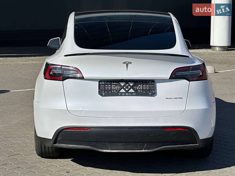 Внедорожник / Кроссовер Tesla Model Y 2023 в Киеве