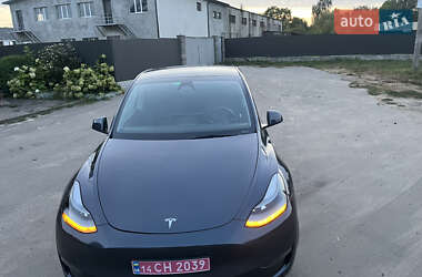 Позашляховик / Кросовер Tesla Model Y 2022 в  фото 2 Позашляховик / Кросовер Tesla Model Y 2022 в
