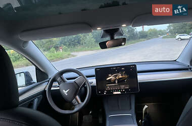 Позашляховик / Кросовер Tesla Model Y 2022 в  фото 11 Позашляховик / Кросовер Tesla Model Y 2022 в