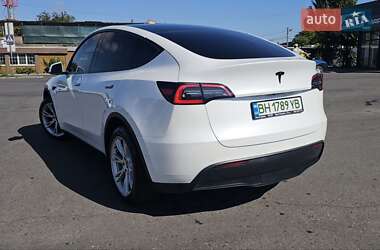 Позашляховик / Кросовер Tesla Model Y 2021 в 
