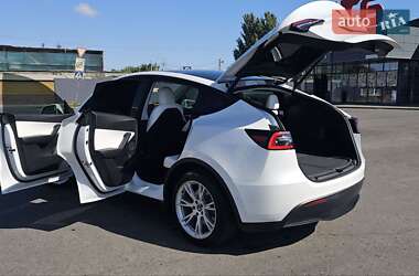Позашляховик / Кросовер Tesla Model Y 2021 в 