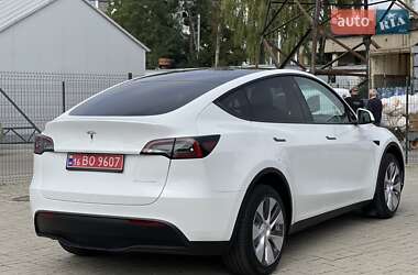 Позашляховик / Кросовер Tesla Model Y 2023 в 