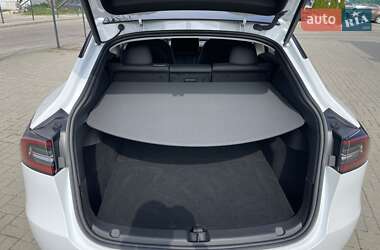 Позашляховик / Кросовер Tesla Model Y 2023 в 