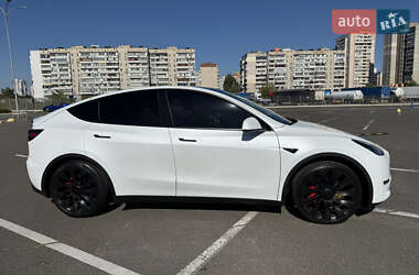 Позашляховик / Кросовер Tesla Model Y 2022 в Києві