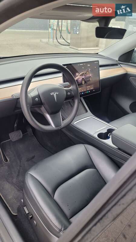Позашляховик / Кросовер Tesla Model Y 2024 в Львові
