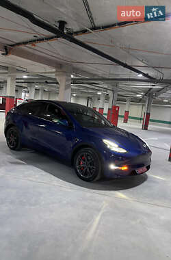 Внедорожник / Кроссовер Tesla Model Y 2024 в 