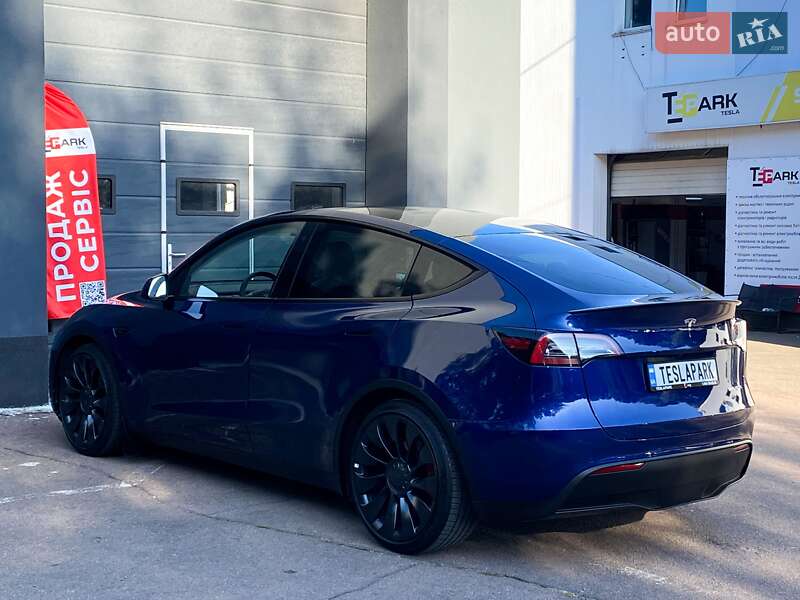 Внедорожник / Кроссовер Tesla Model Y 2022 в Киеве