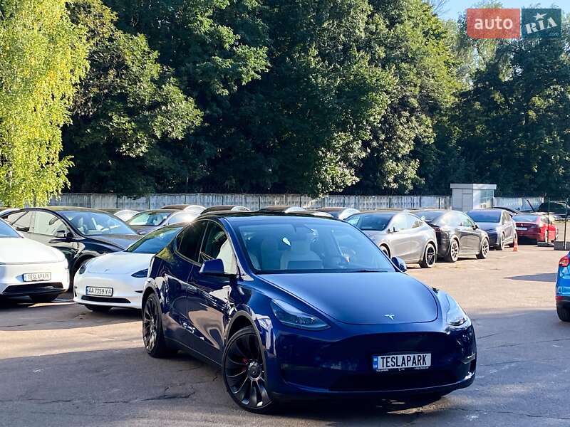 Внедорожник / Кроссовер Tesla Model Y 2022 в Киеве