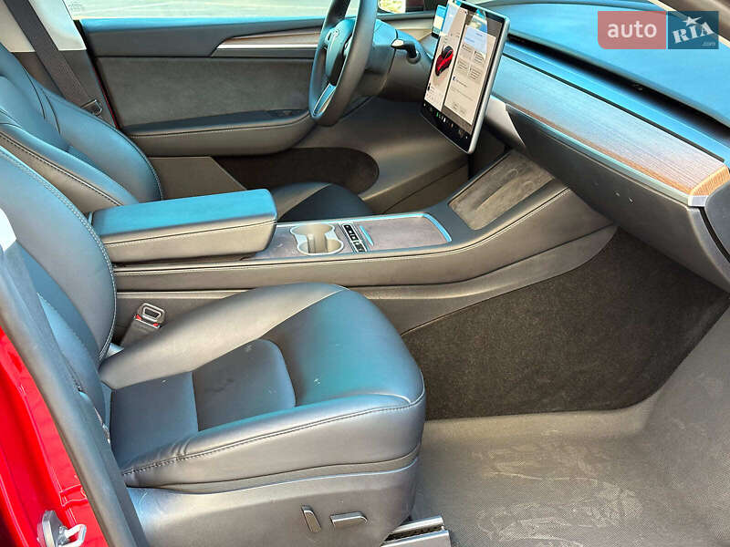 Позашляховик / Кросовер Tesla Model Y 2024 в Одесі