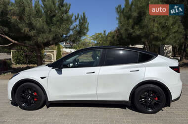 Внедорожник / Кроссовер Tesla Model Y 2023 в 