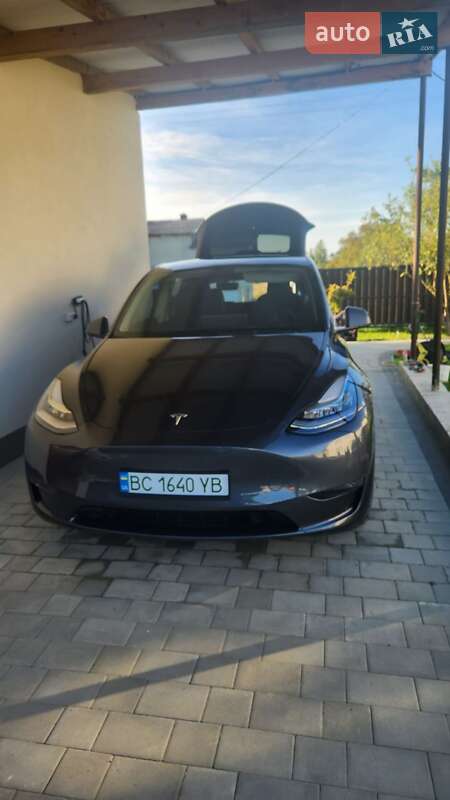 Tesla Model Y 2022 Tesla Model Y 2022