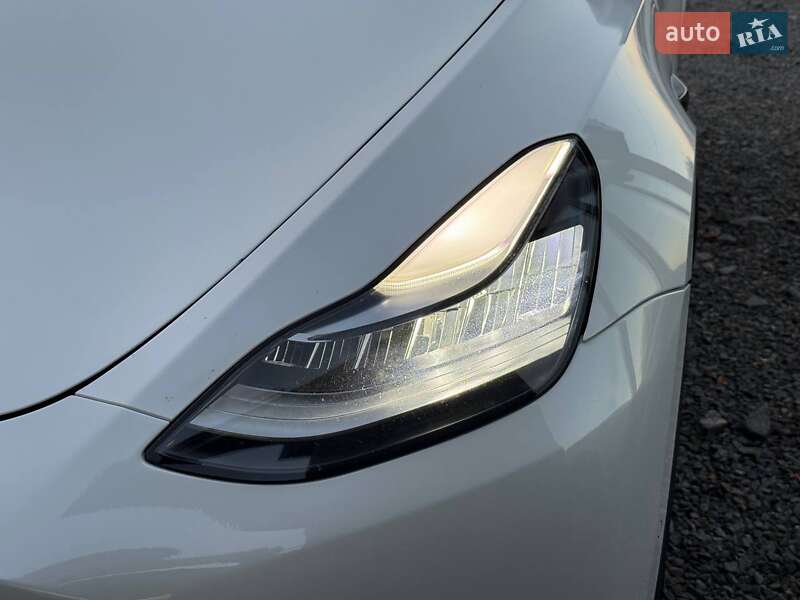 Позашляховик / Кросовер Tesla Model Y 2021 в Хмельницькому