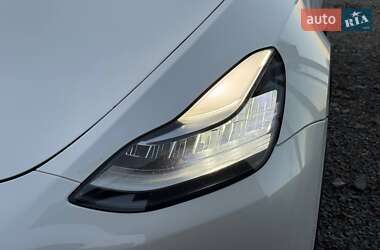 Внедорожник / Кроссовер Tesla Model Y 2021 в 