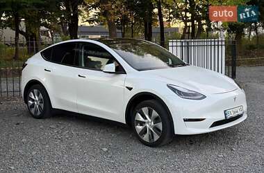 Внедорожник / Кроссовер Tesla Model Y 2021 в 