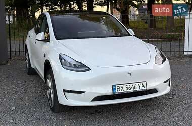 Внедорожник / Кроссовер Tesla Model Y 2021 в 