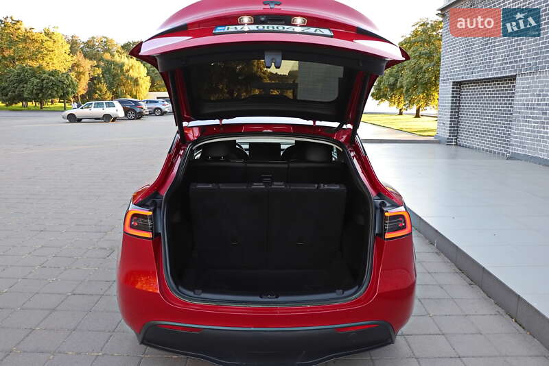 Позашляховик / Кросовер Tesla Model Y 2023 в Кременчуці