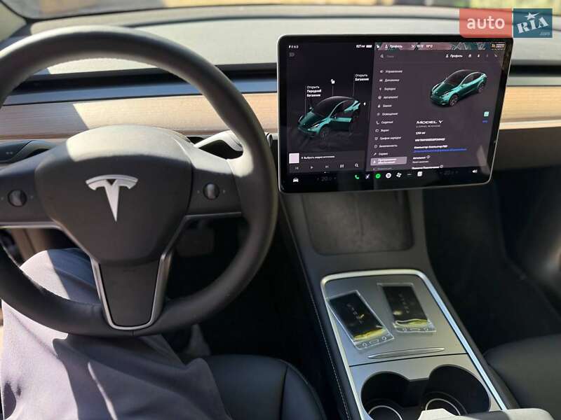Позашляховик / Кросовер Tesla Model Y 2024 в Харкові