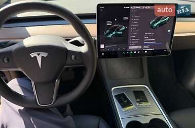 Внедорожник / Кроссовер Tesla Model Y 2024 в 
