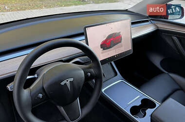 Внедорожник / Кроссовер Tesla Model Y 2024 в 