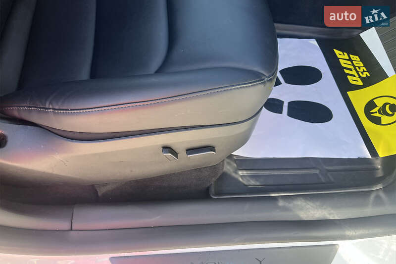 Позашляховик / Кросовер Tesla Model Y 2023 в Коломиї