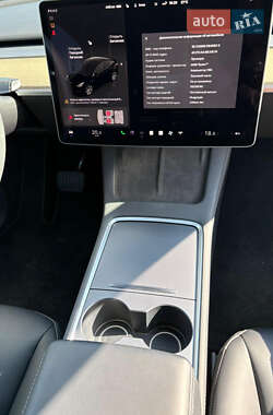Позашляховик / Кросовер Tesla Model Y 2022 в 