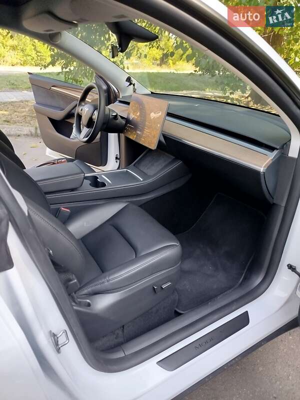 Внедорожник / Кроссовер Tesla Model Y 2024 в Запорожье фото 14 Внедорожник / Кроссовер Tesla Model Y 2024 в Запорожье