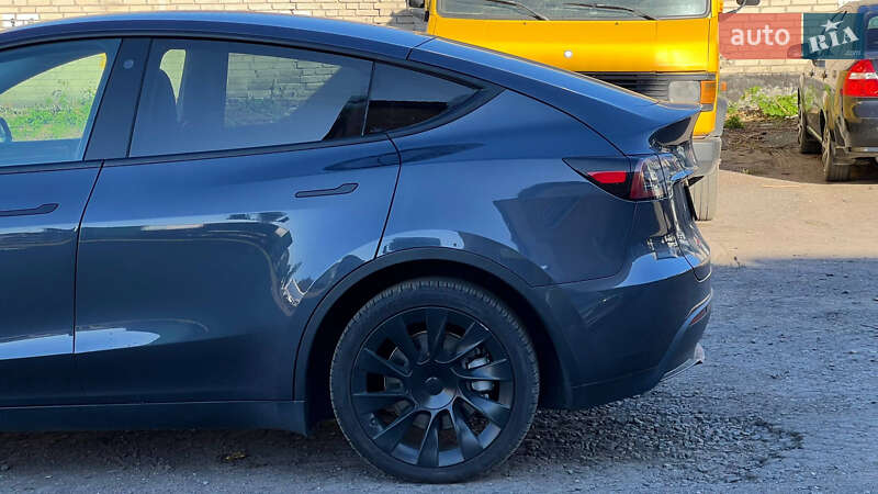 Внедорожник / Кроссовер Tesla Model Y 2021 в Луцке