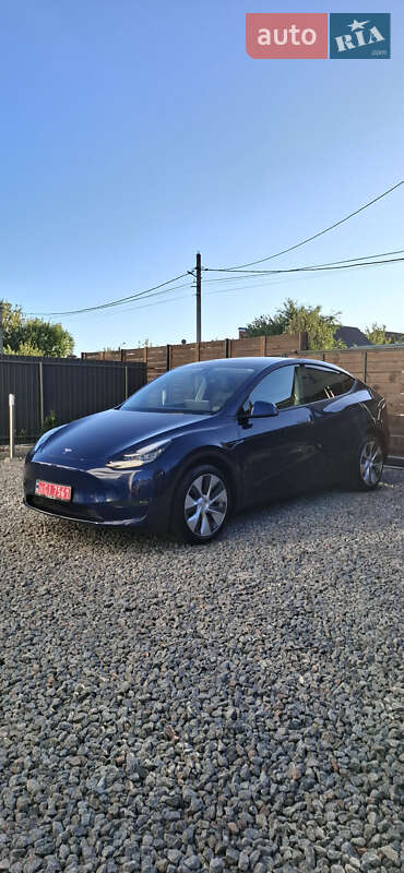 Tesla Model Y 2020