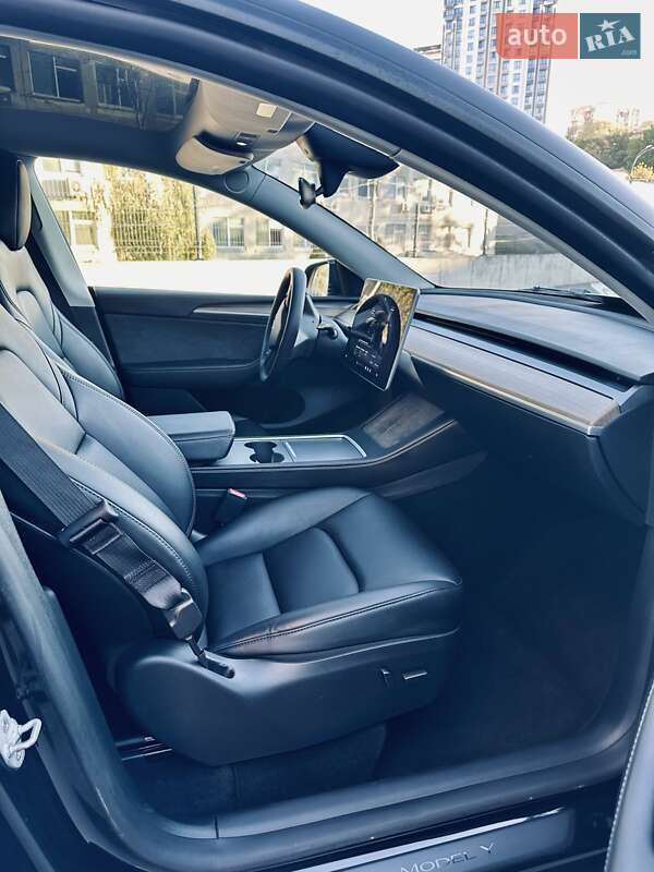 Позашляховик / Кросовер Tesla Model Y 2024 в Києві