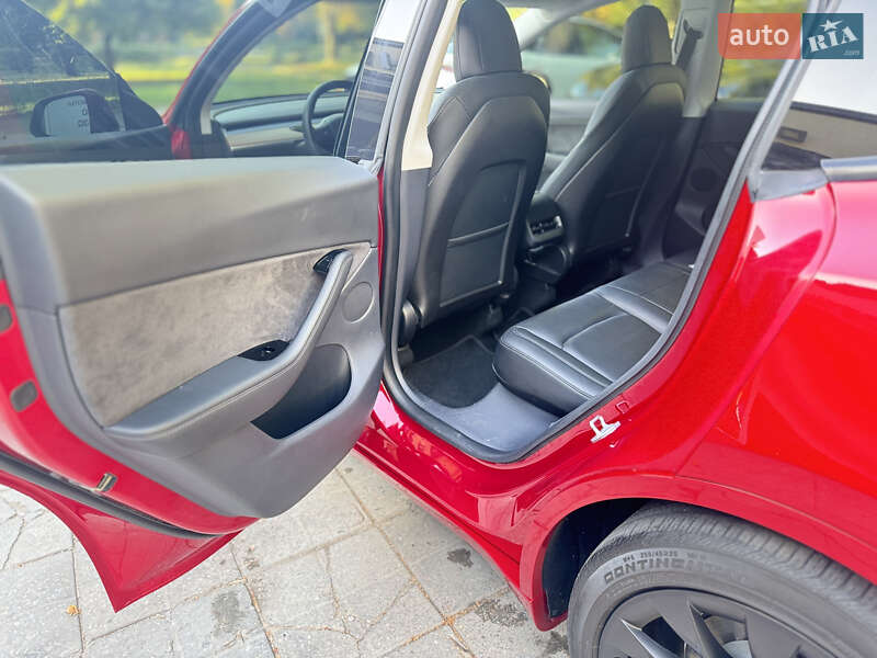 Внедорожник / Кроссовер Tesla Model Y 2020 в Запорожье