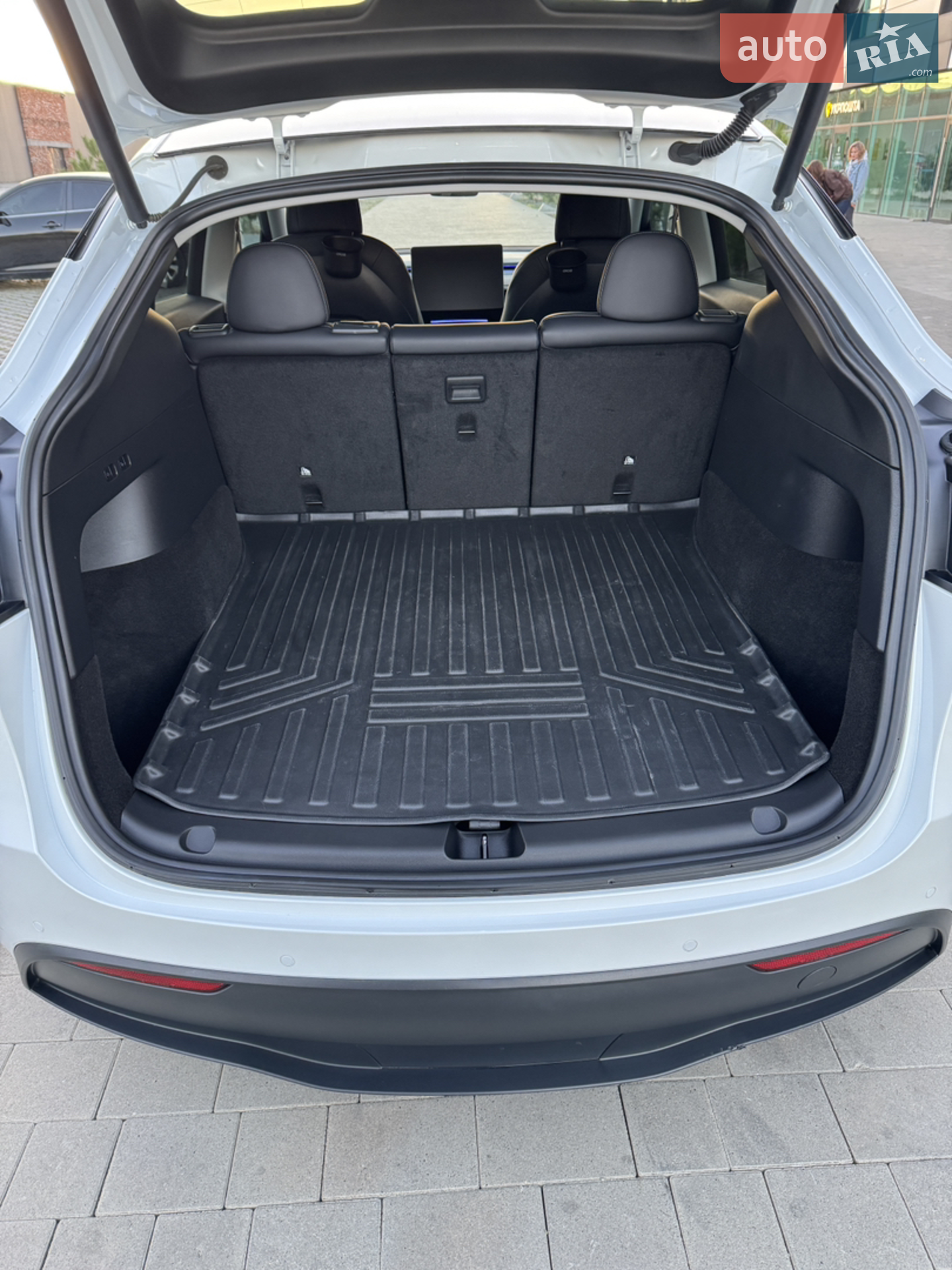 2022 Tesla Model Y - мініатюра 15