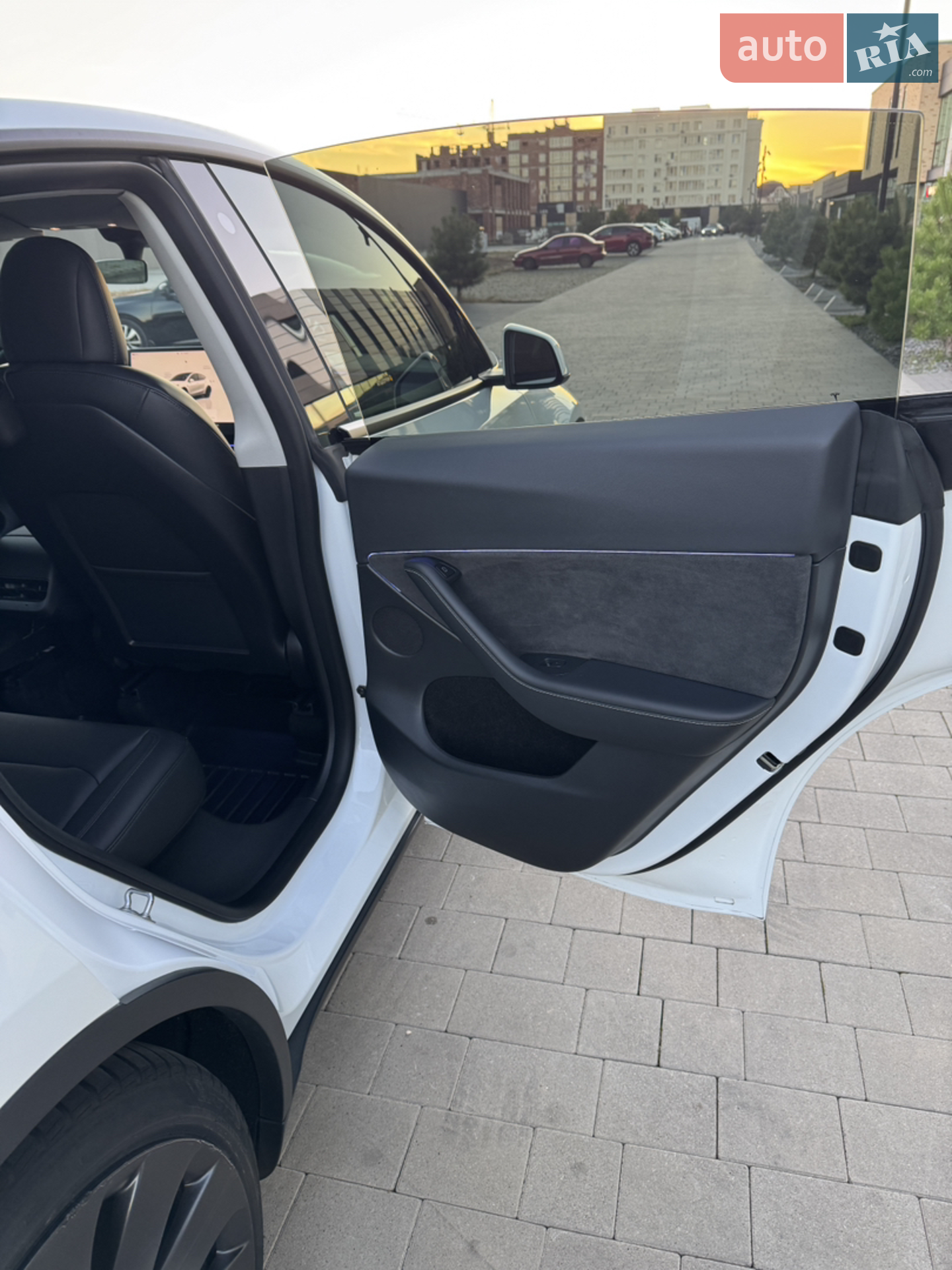 2022 Tesla Model Y - мініатюра 17