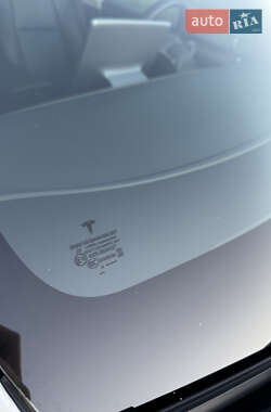 Позашляховик / Кросовер Tesla Model Y 2022 в 