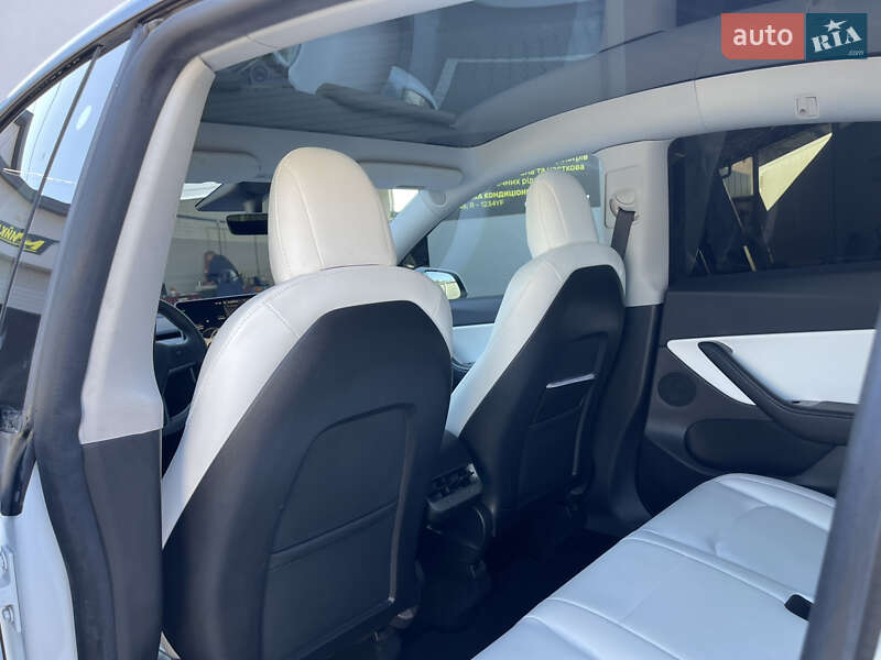 Внедорожник / Кроссовер Tesla Model Y 2020 в Луцке