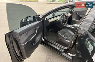 Внедорожник / Кроссовер Tesla Model Y 2021 в 
