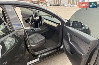 Внедорожник / Кроссовер Tesla Model Y 2021 в 