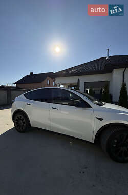 Позашляховик / Кросовер Tesla Model Y 2022 в 