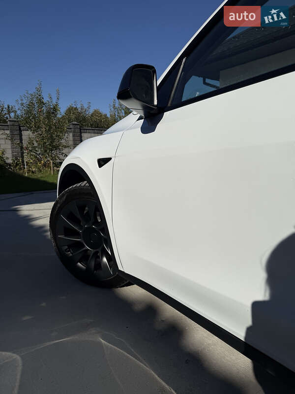 Позашляховик / Кросовер Tesla Model Y 2022 в Рівному