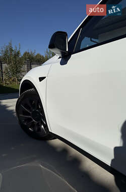 Позашляховик / Кросовер Tesla Model Y 2022 в 