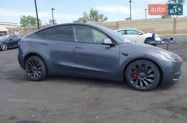 Позашляховик / Кросовер Tesla Model Y 2023 в 