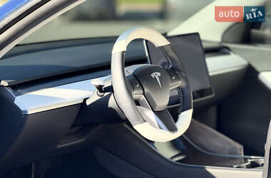 Внедорожник / Кроссовер Tesla Model Y 2020 в 