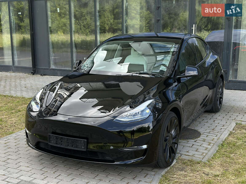 Позашляховик / Кросовер Tesla Model Y 2023 в Рівному