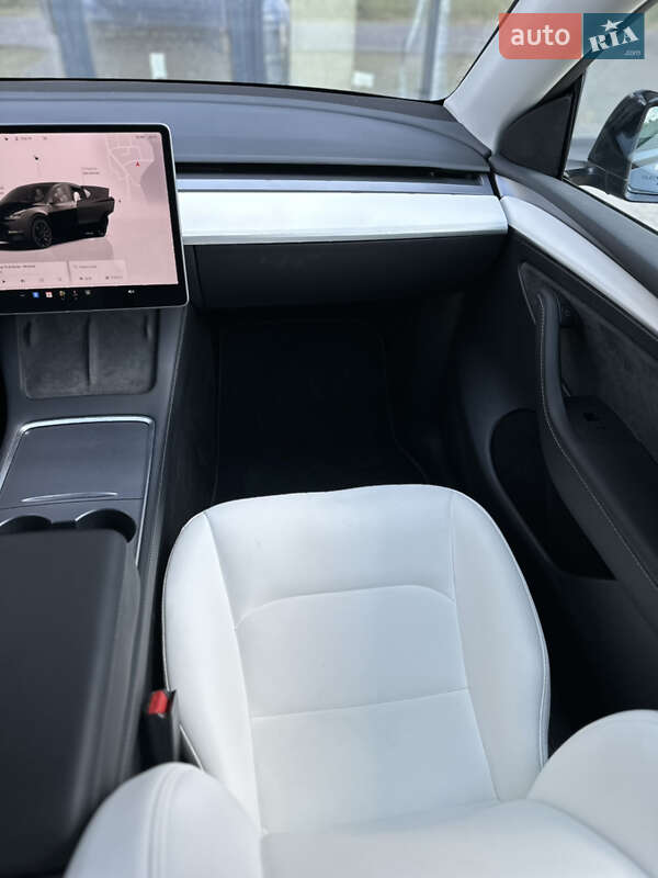 Позашляховик / Кросовер Tesla Model Y 2023 в Рівному