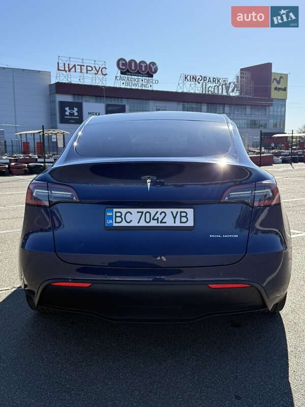 Внедорожник / Кроссовер Tesla Model Y 2020 в Киеве