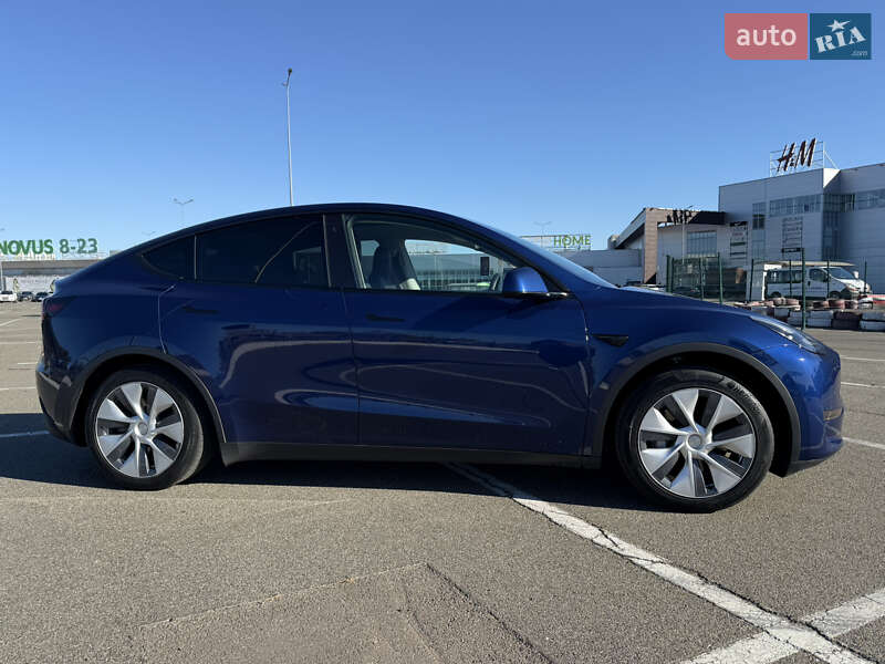 Внедорожник / Кроссовер Tesla Model Y 2020 в Киеве