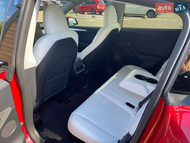 Внедорожник / Кроссовер Tesla Model Y 2023 в Житомире